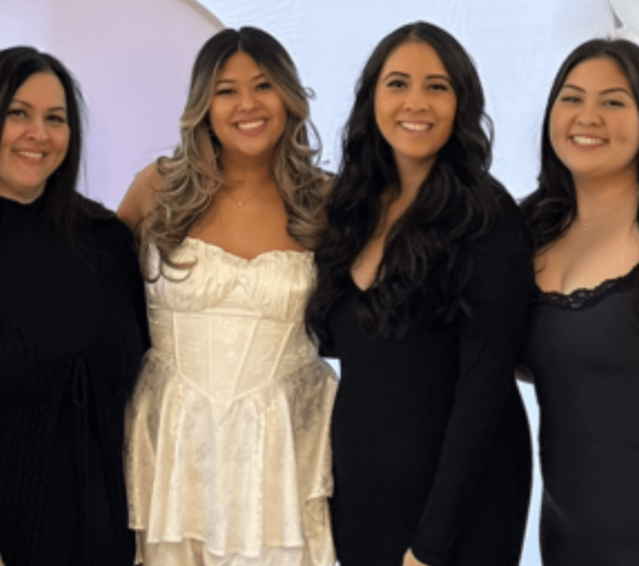 Marisa and her daughters