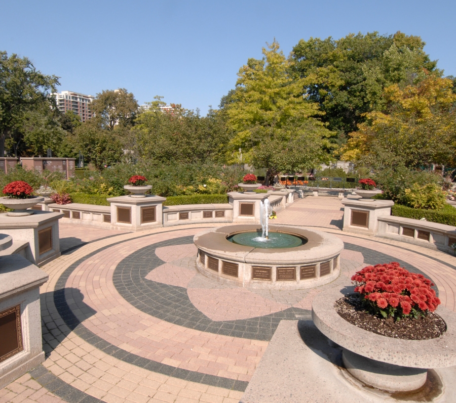 outdoor niches around a fountain